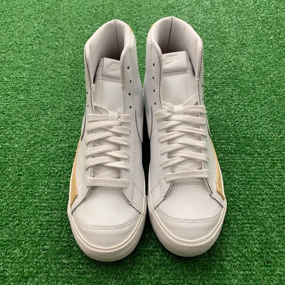 🧋*NEW* Nike Blazer Mid 77 “White Gum Light Brown” - Picture 3 of 10